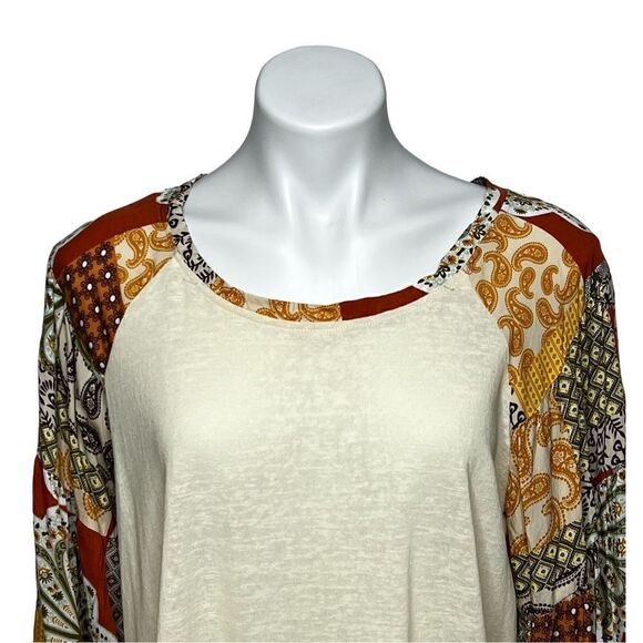 Umgee cream boho top with mixed print bishop sleeves size M - Picture 2 of 15